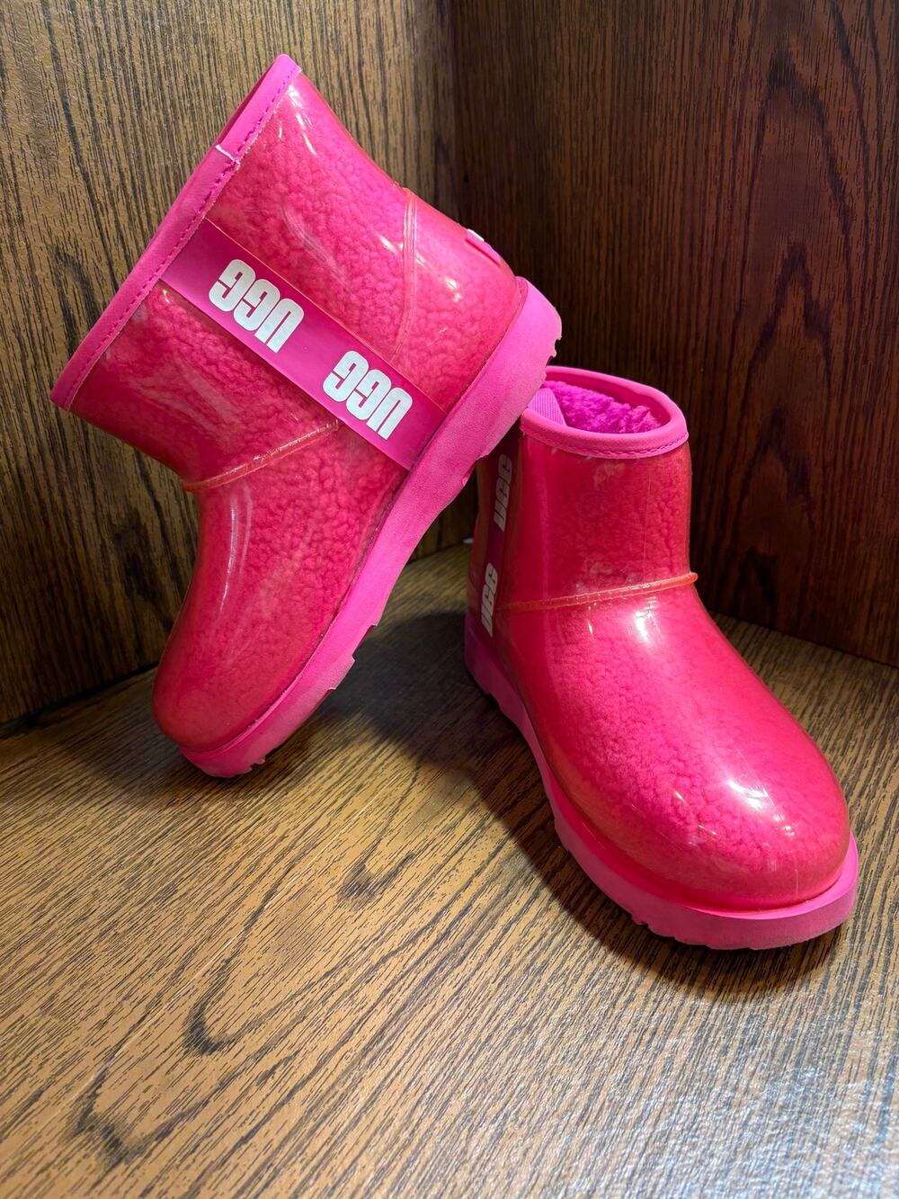 UGG Classic Clear Mini Pink Rain Boots Women’s Size 5 Waterproof Fur Lined